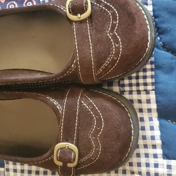 Shoes - Picture 4 of 5